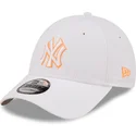 czapki-curva-bialy-tasma-regulowana-9forty-neon-outline-new-york-yankees-mlb-new-era