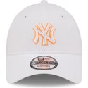 czapki-curva-bialy-tasma-regulowana-9forty-neon-outline-new-york-yankees-mlb-new-era
