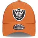 czapki-curva-pomaranczowy-tasma-regulowana-a-frame-home-field-las-vegas-raiders-nfl-new-era