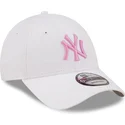 czapki-curva-bialy-tasma-regulowana-rosa-9forty-league-essential-new-york-yankees-mlb-new-era