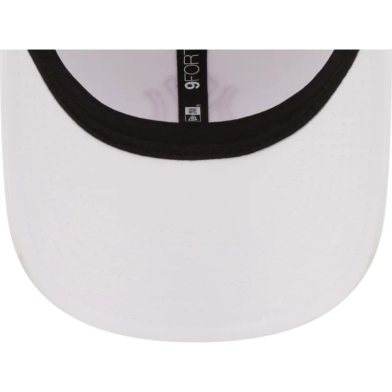 czapki-curva-bialy-tasma-regulowana-rosa-9forty-league-essential-new-york-yankees-mlb-new-era