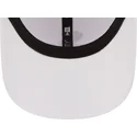 biala-zakrzywiona-czapka-z-regulacja-z-czarnym-logo-9forty-league-essential-chicago-white-sox-mlb-od-new-era