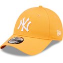 new-era-curved-brim-9forty-league-essential-new-york-yankees-mlb-light-orange-adjustable-cap