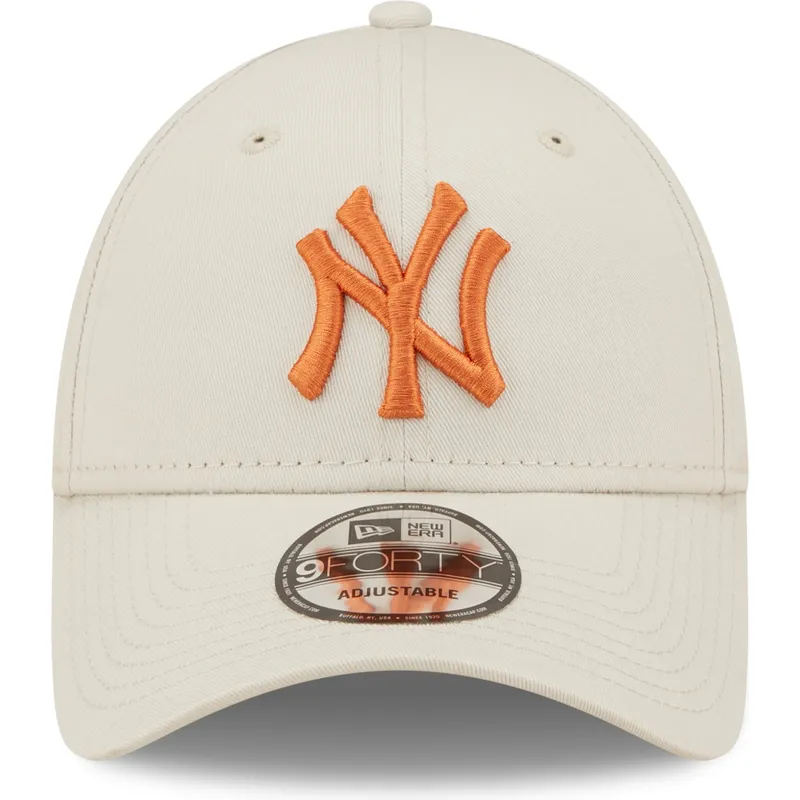 czapki-curva-bezowy-tasma-regulowana-9forty-league-essential-new-york-yankees-mlb-new-era