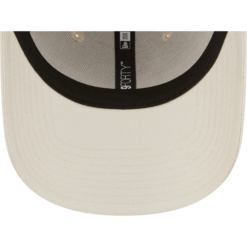 czapki-curva-bezowy-tasma-regulowana-9forty-league-essential-new-york-yankees-mlb-new-era