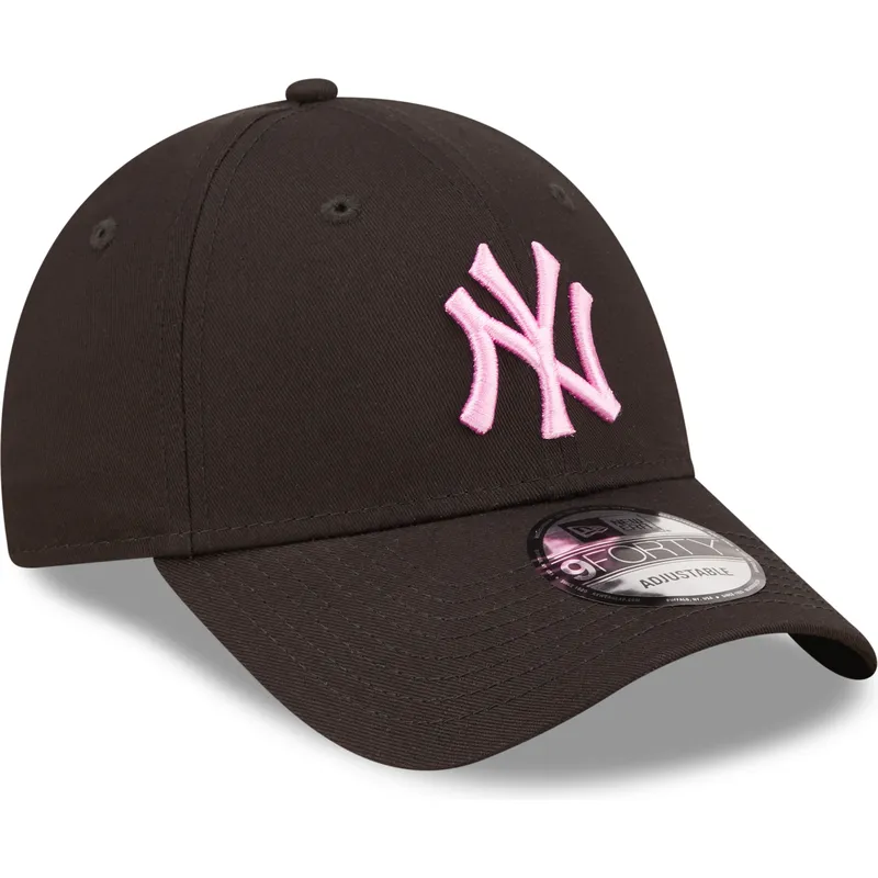 czapki-curva-czarny-tasma-regulowana-rosa-9forty-league-essential-new-york-yankees-mlb-new-era czapki-curva-czarny-tasma-regulowana-rosa-9forty-league-essential-new-york-yankees-mlb-new-era