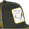 czapki-curva-czarny-snapback-snoopy-orzeszki-ziemne-capslab