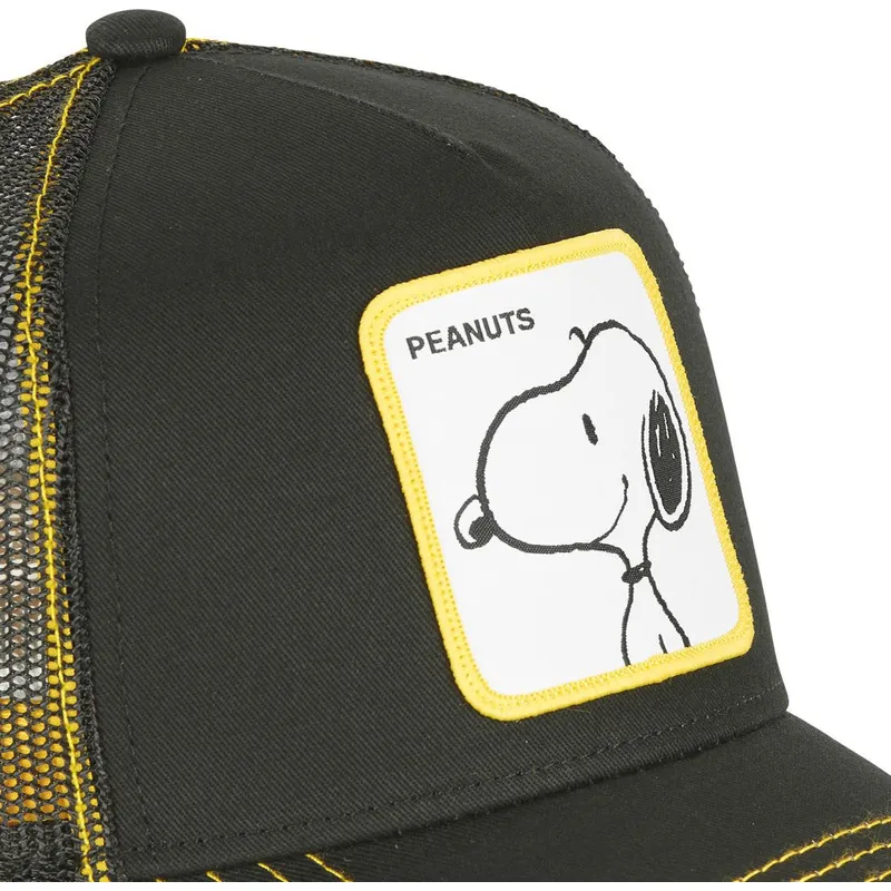 czapki-curva-czarny-snapback-snoopy-orzeszki-ziemne-capslab