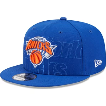 Niebieska płaska czapka snapback 9FIFTY Draft Edition 2023 z New York Knicks NBA od New Era