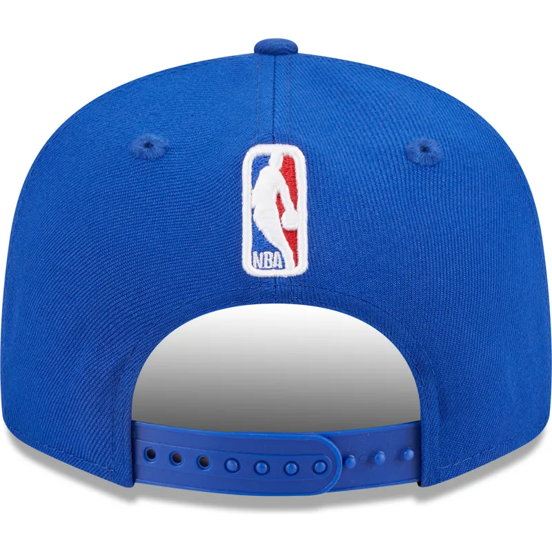 niebieska-plaska-czapka-snapback-9fifty-draft-edition-2023-new-york-knicks-nba-new-era