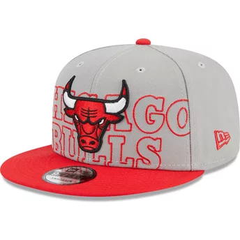 Szara i czerwona płaska czapka snapback 9FIFTY Draft Edition 2023 od Chicago Bulls NBA od New Era