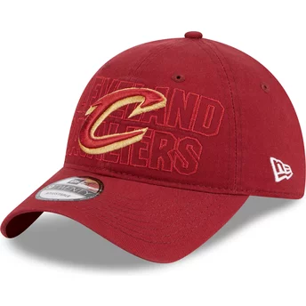 Czerwona, regulowana czapka z daszkiem 9TWENTY Draft Edition 2023 od Cleveland Cavaliers NBA od New Era