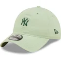 czapka-z-daszkiem-jasnozielona-regulowana-z-zielonym-logo-9twenty-mini-logo-new-york-yankees-mlb-od-new-era