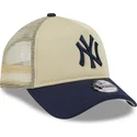 bezowo-granatowa-czapka-truckerka-9forty-a-frame-all-day-trucker-new-york-yankees-mlb-od-new-era
