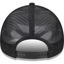 czarna-czapka-trucker-z-czarnym-logo-9forty-a-frame-all-day-trucker-chicago-bulls-nba-od-new-era