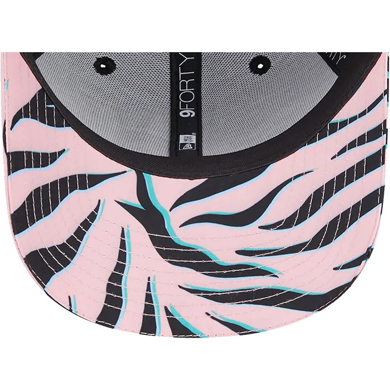 czapki-curva-czarny-snapback-9forty-all-over-print-zebra-visor-manchester-united-football-club-premier-league-new-era