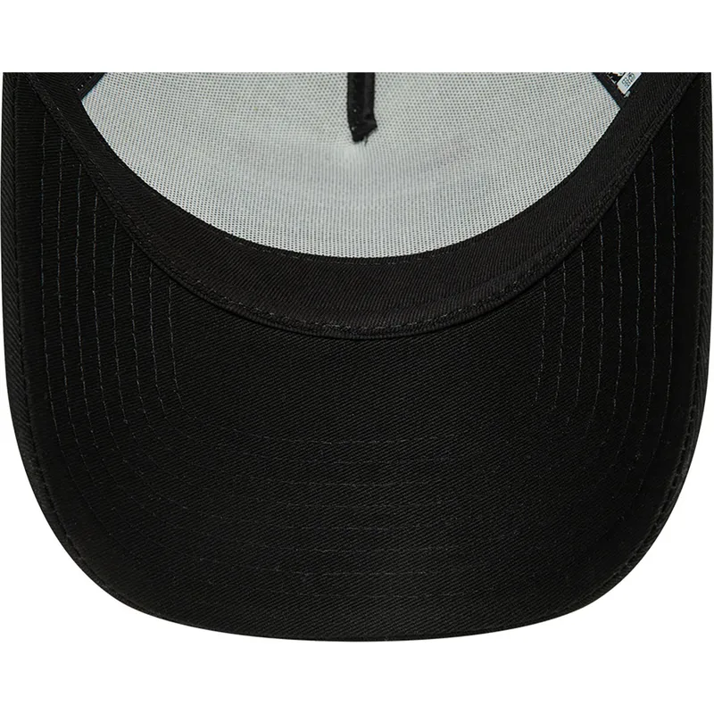 czapki-curva-czarny-snapback-a-frame-new-era