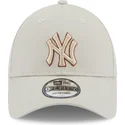czapki-curva-bezowy-tasma-regulowana-9forty-team-outline-new-york-yankees-mlb-new-era