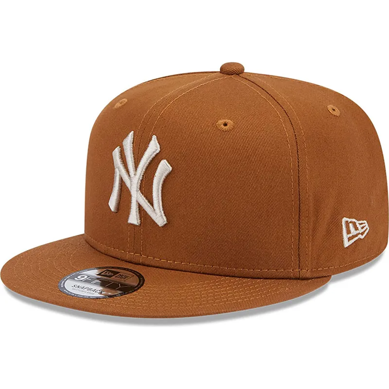 czapki-plana-brazowy-snapback-9fifty-league-essential-new-york-yankees-mlb-new-era czapki-plana-brazowy-snapback-9fifty-league-essential-new-york-yankees-mlb-new-era