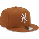 czapki-plana-brazowy-snapback-9fifty-league-essential-new-york-yankees-mlb-new-era