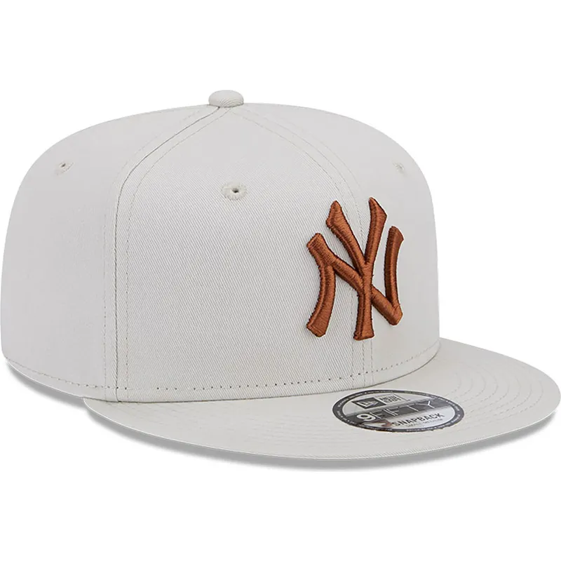 czapki-plana-bezowy-snapback-marron-9fifty-league-essential-new-york-yankees-mlb-new-era
