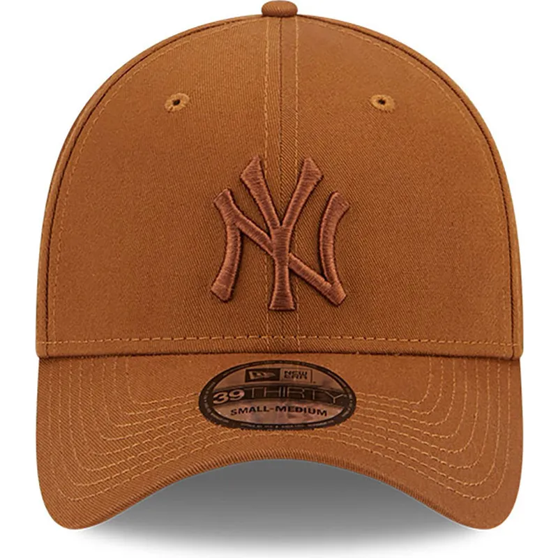 czapki-curva-brazowy-dopasowany-39thirty-league-essential-new-york-yankees-mlb-new-era