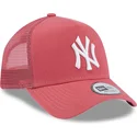 rozowa-czapka-trucker-a-frame-league-essential-new-york-yankees-mlb-od-new-era