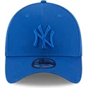 niebieska-czapka-z-zakrzywionym-daszkiem-i-niebieskim-logo-39thirty-league-essential-new-york-yankees-mlb-od-new-era