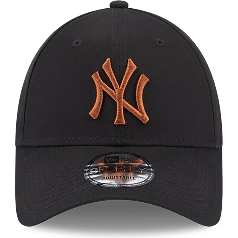 czapki-curva-czarny-tasma-regulowana-marron-9forty-league-essential-new-york-yankees-mlb-new-era