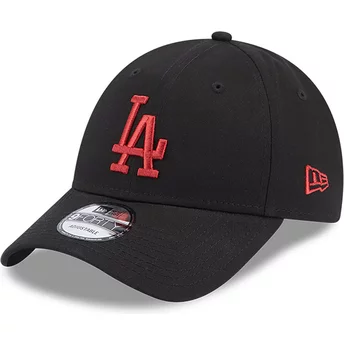 Czarna, regulowana czapka z czerwonym logo 9FORTY League Essential Los Angeles Dodgers MLB od New Era