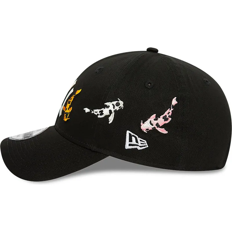 czapki-curva-czarny-tasma-regulowana-9forty-koi-fish-new-york-yankees-mlb-new-era czapki-curva-czarny-tasma-regulowana-9forty-koi-fish-new-york-yankees-mlb-new-era