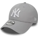 szara-regulowana-czapka-z-daszkiem-dla-chlopca-9forty-essential-new-york-yankees-mlb-new-era