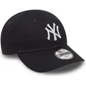 niebieska-regulowana-czapka-z-daszkiem-dla-chlopca-9forty-essential-new-york-yankees-mlb-new-era