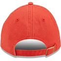 czerwona-czapka-z-zakrzywionym-daszkiem-regulowana-z-czarnym-logo-9twenty-league-essential-new-york-yankees-mlb-od-new-era