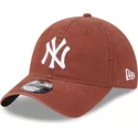 regulowana-brazowa-czapka-z-zakrzywionym-daszkiem-9twenty-league-essential-new-york-yankees-mlb-marki-new-era