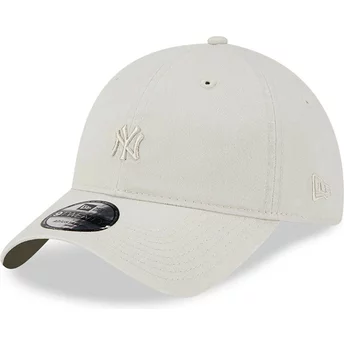 New Era Curved Brim 9TWENTY Mini Logo New York Yankees MLB Beige Adjustable Cap with Beige Logo