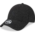 czarna-zakrzywiona-czapka-z-regulacja-i-czarnym-logo-dla-kobiet-9forty-hypertexture-new-york-yankees-mlb-od-new-era