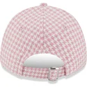 rozowo-biala-zakrzywiona-czapka-z-daszkiem-damska-9forty-houndstooth-los-angeles-dodgers-mlb-od-new-era