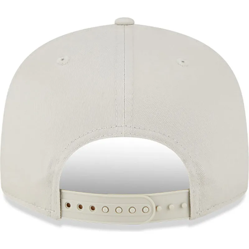 bezowa-czapka-snapback-z-plaskim-daszkiem-i-brazowym-logo-9fifty-league-essential-los-angeles-dodgers-mlb-od-new-era