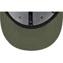 zielona-czapka-z-daszkiem-typu-snapback-z-bezowym-logo-9fifty-league-essential-new-york-yankees-mlb-od-new-era