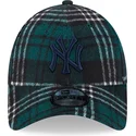 zielona-czapka-z-zakrzywionym-daszkiem-regulowana-z-niebieskim-logo-9forty-check-new-york-yankees-mlb-marki-new-era