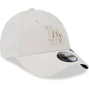 bezowa-czapka-z-zakrzywionym-daszkiem-i-regulacja-z-bezowym-logo-9forty-repreve-outline-los-angeles-dodgers-mlb-marki-new-era