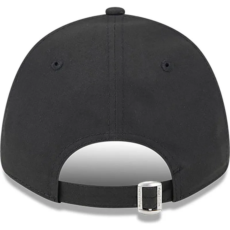 czarna-zakrzywiona-czapka-regulowana-z-czarnym-logo-9forty-repreve-outline-new-york-yankees-mlb-new-era