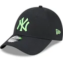 czarna-zakrzywiona-czapka-z-regulacja-z-zielonym-logo-new-york-yankees-mlb-9forty-neon-od-new-era
