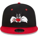 czarna-i-czerwona-plaska-czapka-snapback-9fifty-z-sylwestrem-looney-tunes-od-new-era
