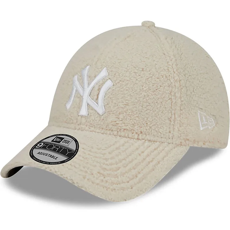 czapki-curva-bezowy-tasma-regulowana-9forty-teddy-new-york-yankees-mlb-new-era czapki-curva-bezowy-tasma-regulowana-9forty-teddy-new-york-yankees-mlb-new-era