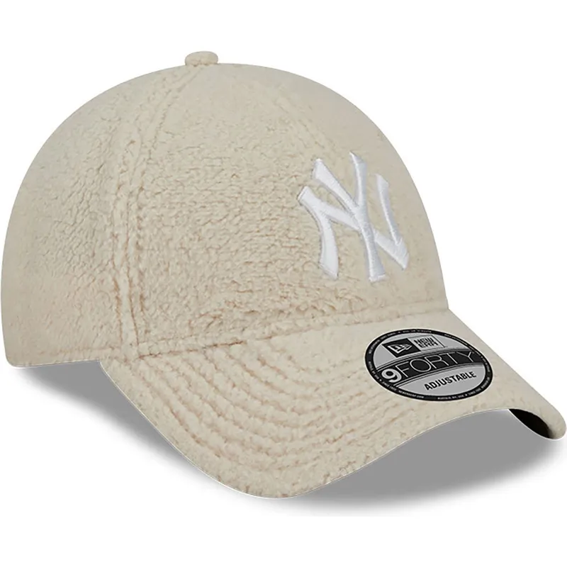 czapki-curva-bezowy-tasma-regulowana-9forty-teddy-new-york-yankees-mlb-new-era czapki-curva-bezowy-tasma-regulowana-9forty-teddy-new-york-yankees-mlb-new-era