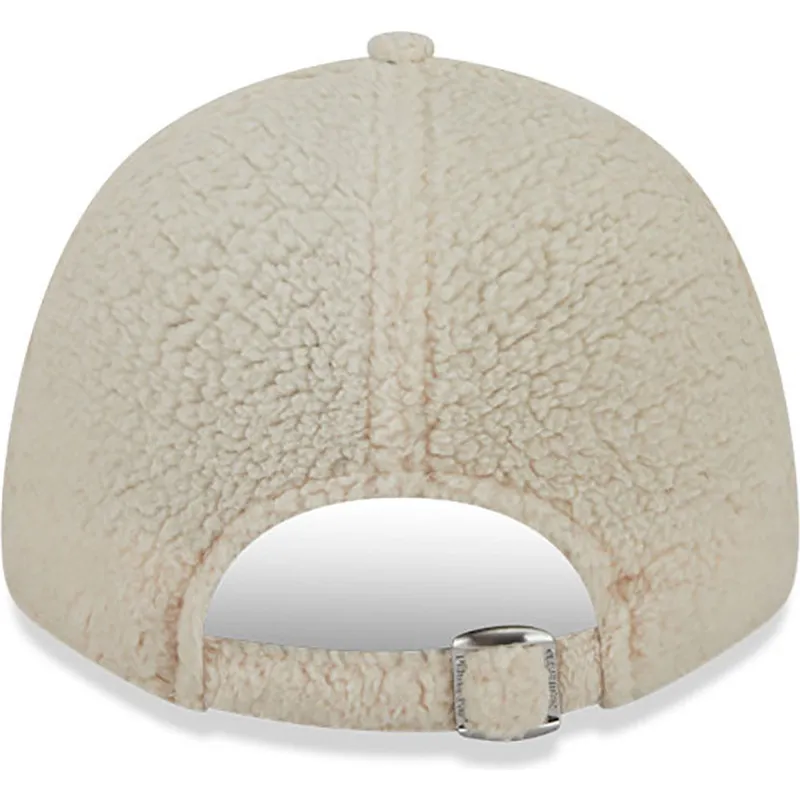czapki-curva-bezowy-tasma-regulowana-9forty-teddy-new-york-yankees-mlb-new-era czapki-curva-bezowy-tasma-regulowana-9forty-teddy-new-york-yankees-mlb-new-era