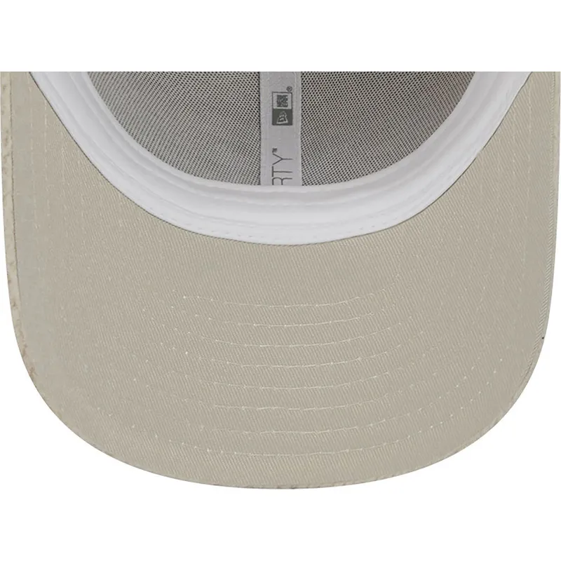 czapki-curva-bezowy-tasma-regulowana-9forty-teddy-new-york-yankees-mlb-new-era czapki-curva-bezowy-tasma-regulowana-9forty-teddy-new-york-yankees-mlb-new-era