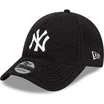 czarna-regulowana-czapka-z-zakrzywionym-daszkiem-9forty-teddy-new-york-yankees-mlb-new-era